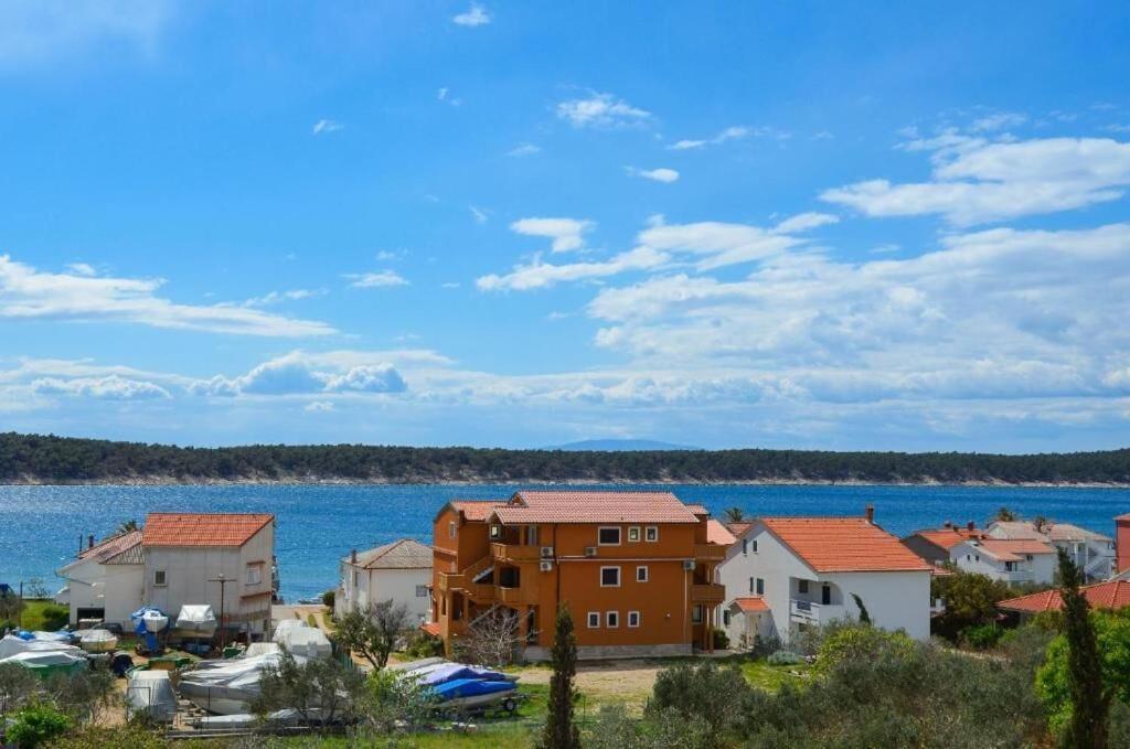 Apartments Jasmin Barbat na Rabu Zewnętrze zdjęcie